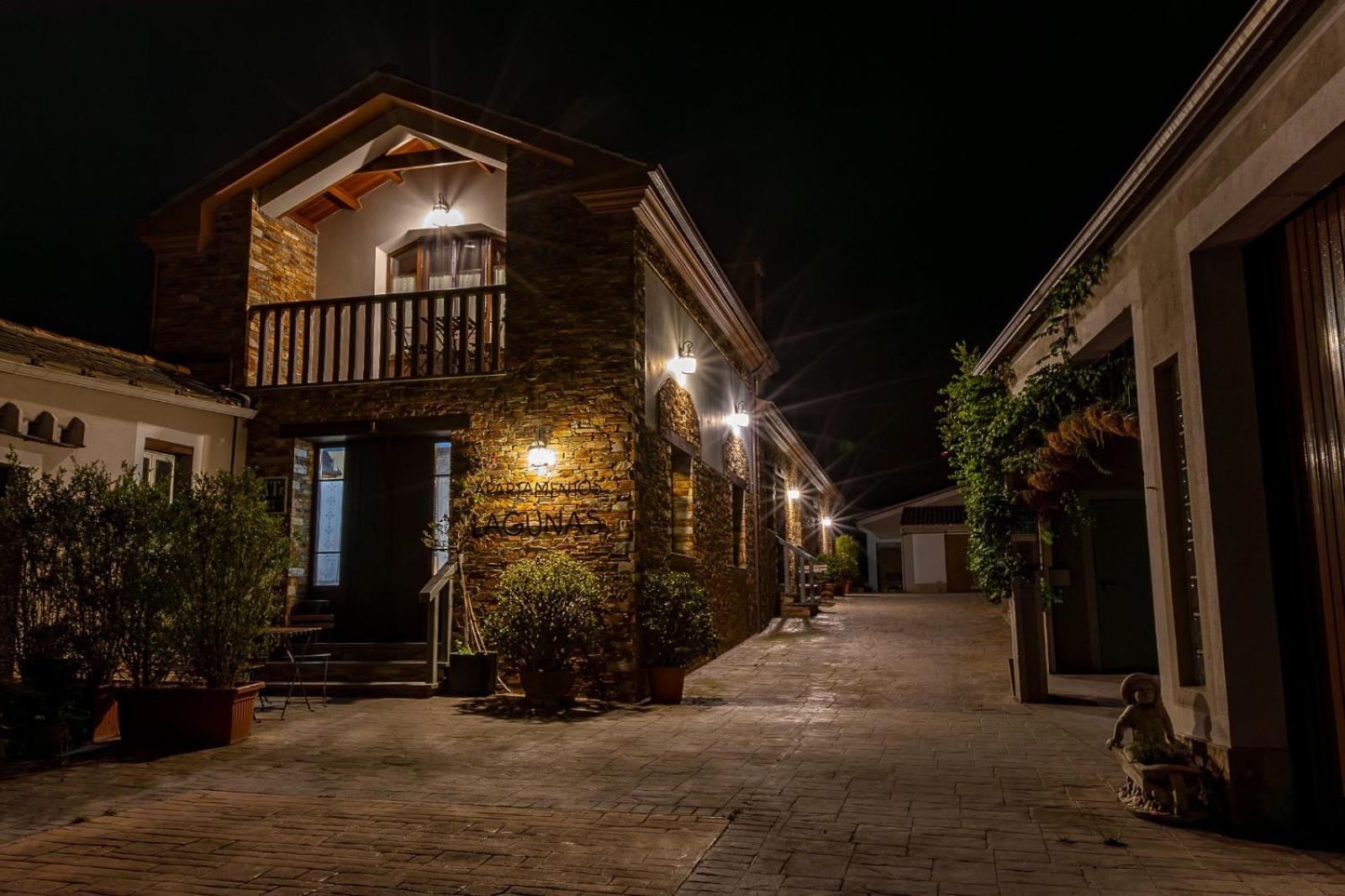 Apartamentos lagunas Castropol Bagian luar foto