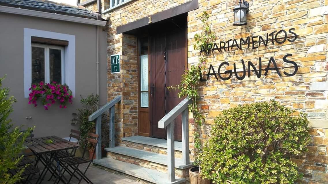 Apartamentos lagunas Castropol Bagian luar foto